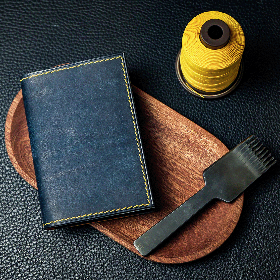 Trench Pocket Card Holder - Made to order (Veg Tan)